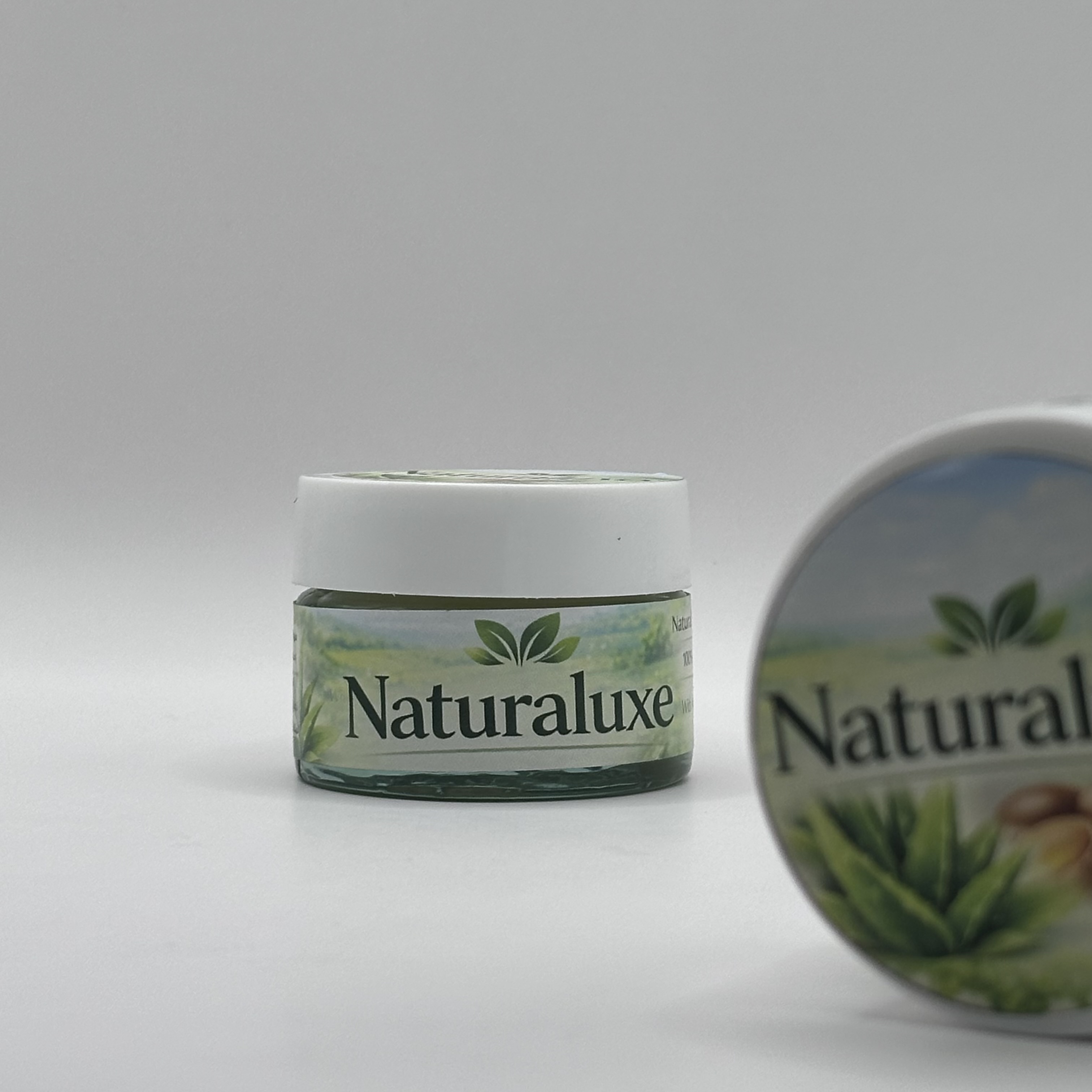 Naturaluxe – Crème Éclaircissante & Hydratante Zones Sensibles